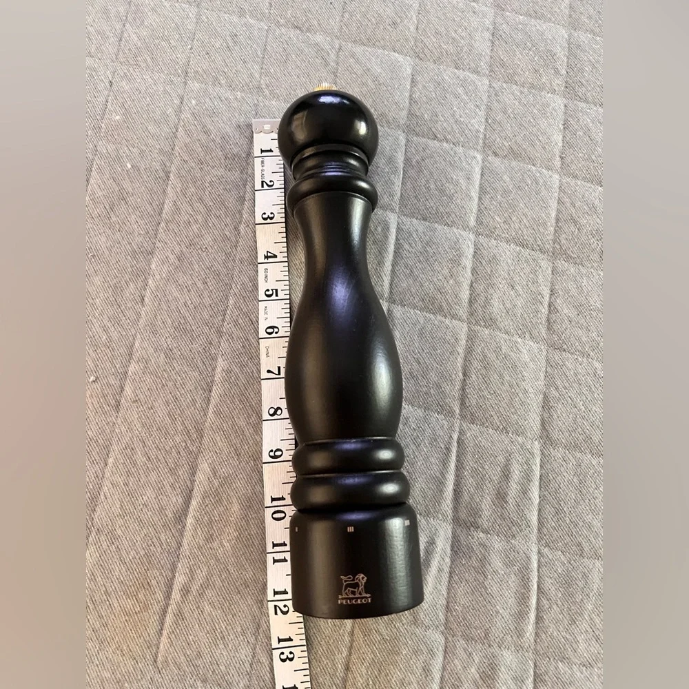 PEUGEOT PARIS 12” Chocolate Beech Wood with Walnut Stain Peppermill Orig $125